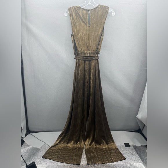 Anthropologie Vanessa Virginia Pont Neuf Gold Metallic Jumpsuit Size XS Formal - Picture 11 of 16